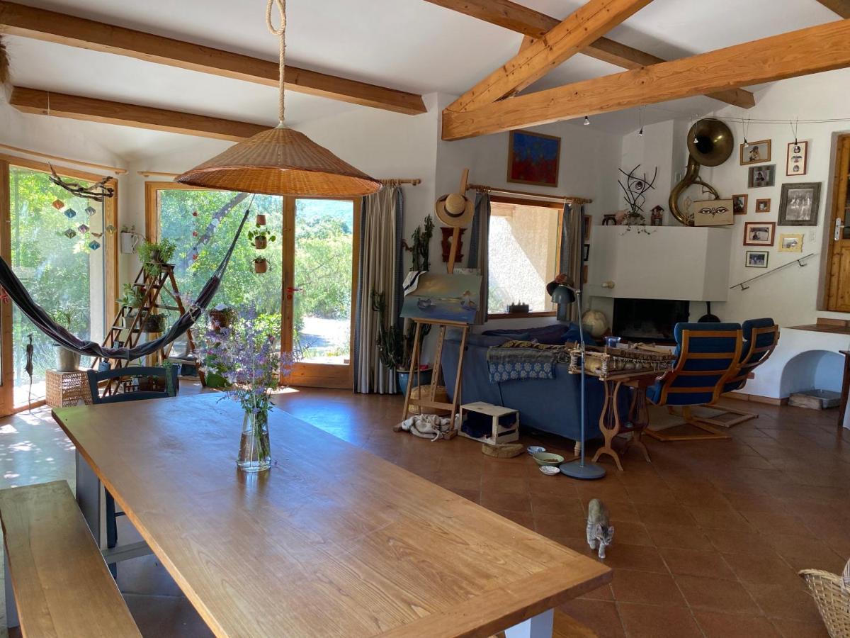 BnB à la Carte Viols-en-Laval Esterno foto